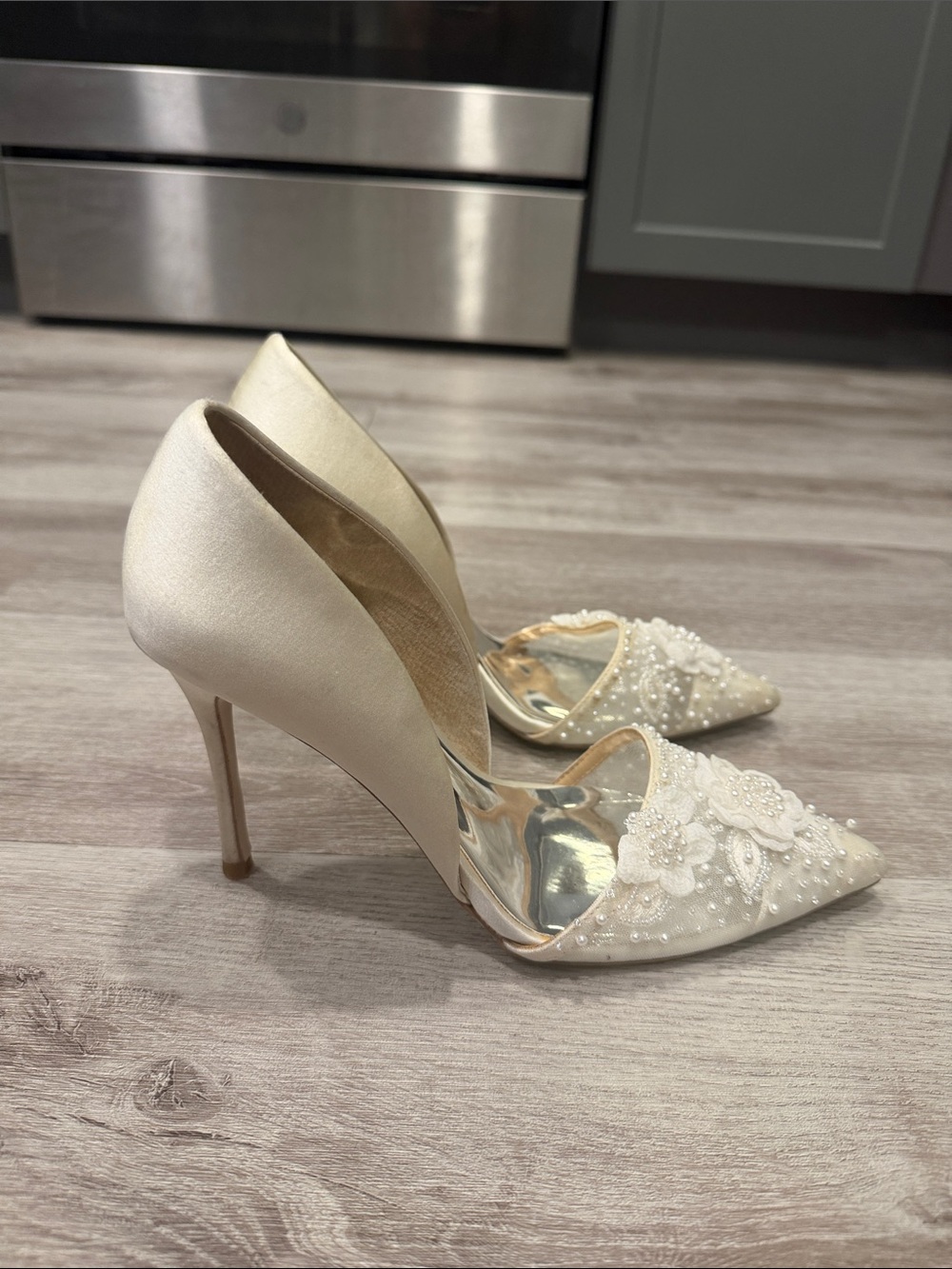 Badgley Mischka Ivory Beaded Floral Pointed-Toe Heels - Picture 3 of 7